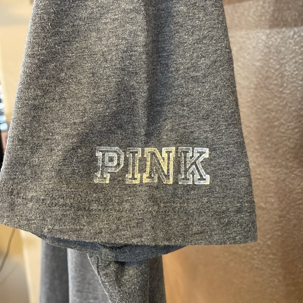PINK VICTORIA’S SECRET SEQUIN HAWAII TEE M 🌺 - Picture 5 of 8